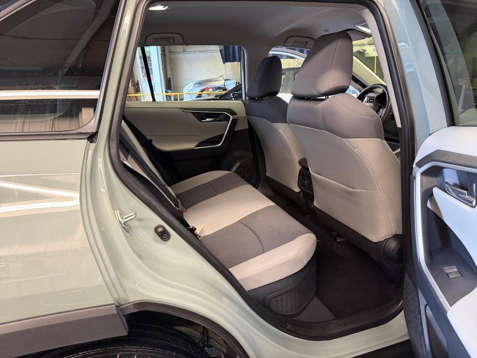 Certified 2023 Toyota RAV4 XLE AWD/4WD image 33