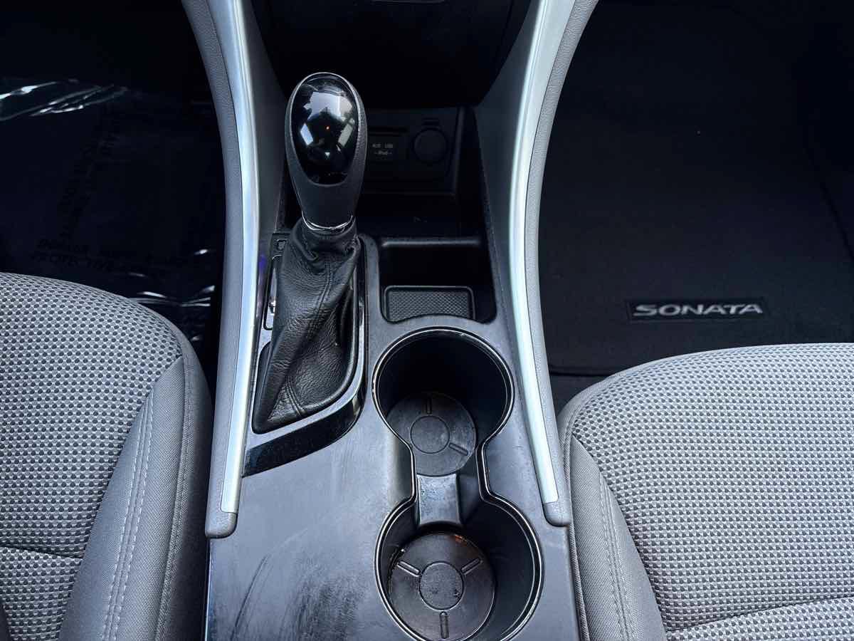 Used 2013 Hyundai Sonata GLS FWD image 24