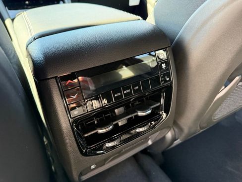 New 2025 Jeep Grand Cherokee L Limited w/ Trailer Tow Package image 28