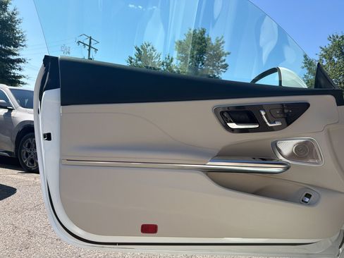 Used 2024 Mercedes-Benz CLE 300 4MATIC Coupe image 14