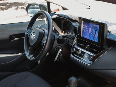 Used 2024 Toyota Corolla LE FWD image 26