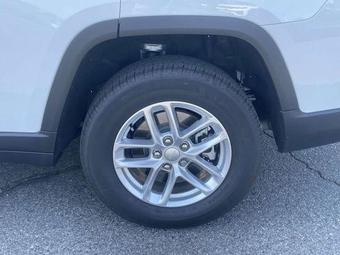 Certified 2025 Jeep Grand Cherokee L Laredo w/ Luxury Tech Group I image 13