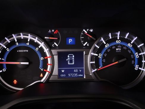 Used 2015 Toyota 4Runner SR5 image 4