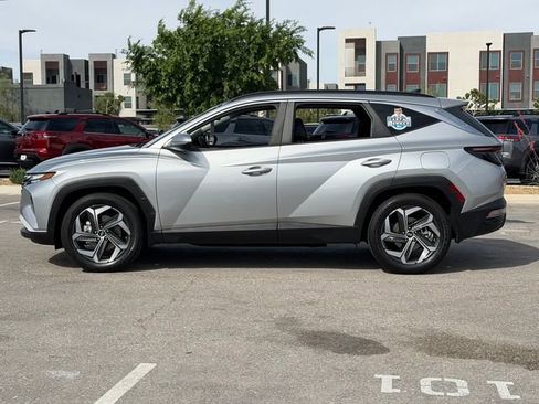 Used 2023 Hyundai Tucson SEL w/ Convenience Package FWD image 2