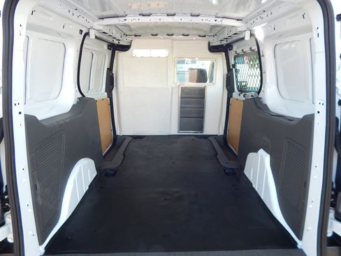 Used 2022 Ford Transit Connect XL image 3