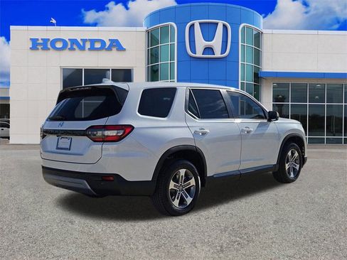 New 2025 Honda Pilot EX-L image 3