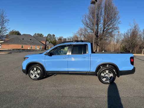 Used 2025 Honda Ridgeline TrailSport image 8