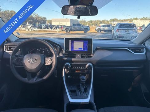 Used 2023 Toyota RAV4 LE image 10