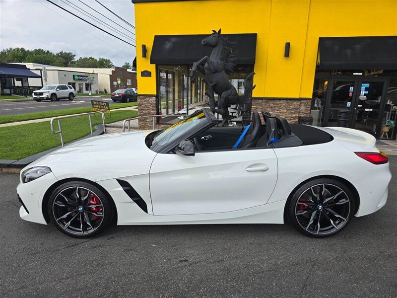 Used 2025 BMW Z4 M40i w/ Edition RWD image 6