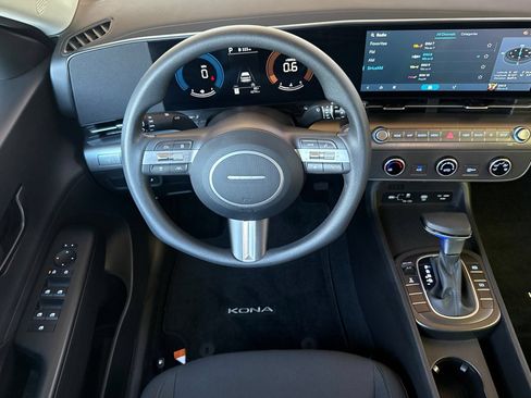 Used 2026 Hyundai Kona SE AWD/4WD image 18
