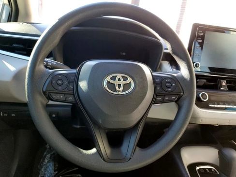 Used 2020 Toyota Corolla LE image 26