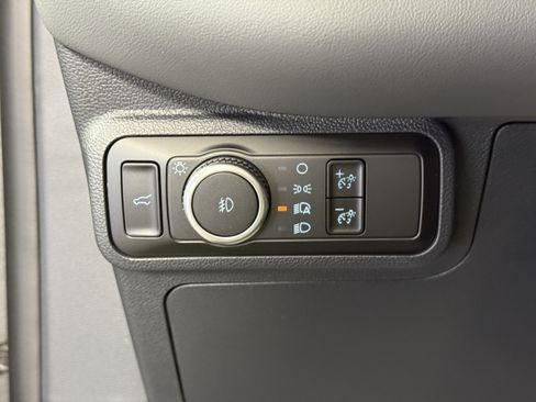 New 2026 Ford Explorer Active w/ Active Comfort Package RWD image 25