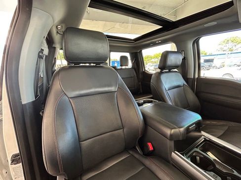 Used 2023 Ford F250 Lariat w/ Lariat Ultimate Package AWD/4WD image 32