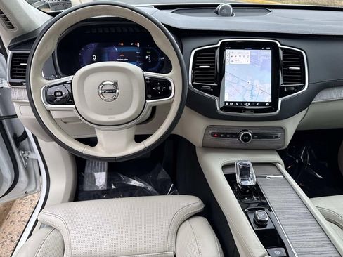 Used 2024 Volvo XC90 T8 Ultimate w/ Lounge Package image 20