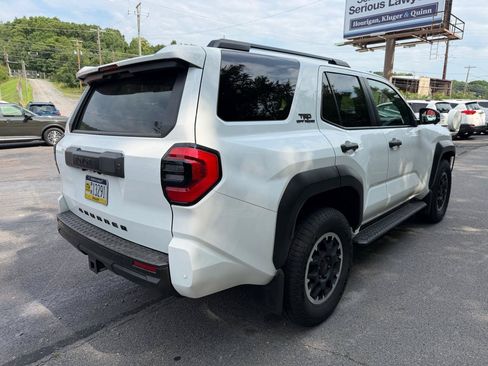 Used 2025 Toyota 4Runner TRD Off-Road Premium w/ Tow Technology Package AWD/4WD image 5