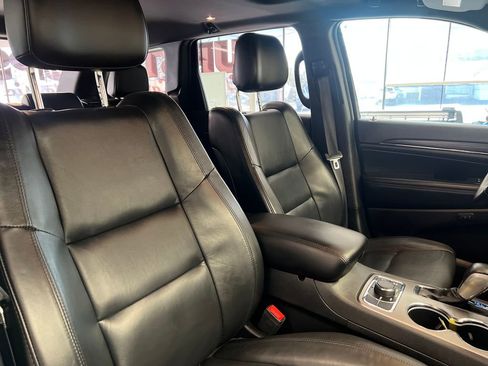Used 2020 Jeep Grand Cherokee Limited AWD/4WD image 40