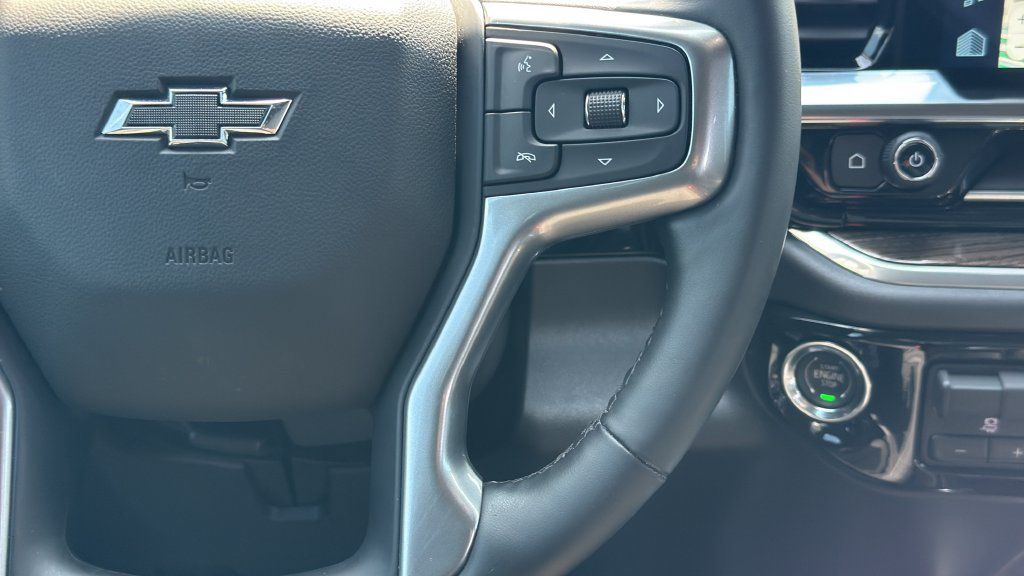Used 2026 Chevrolet Silverado 1500 LT Trail Boss w/ Convenience Package II AWD/4WD image 19