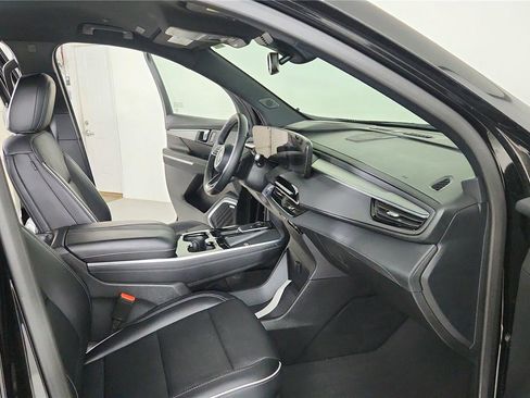 Used 2025 Buick Enclave Preferred image 21