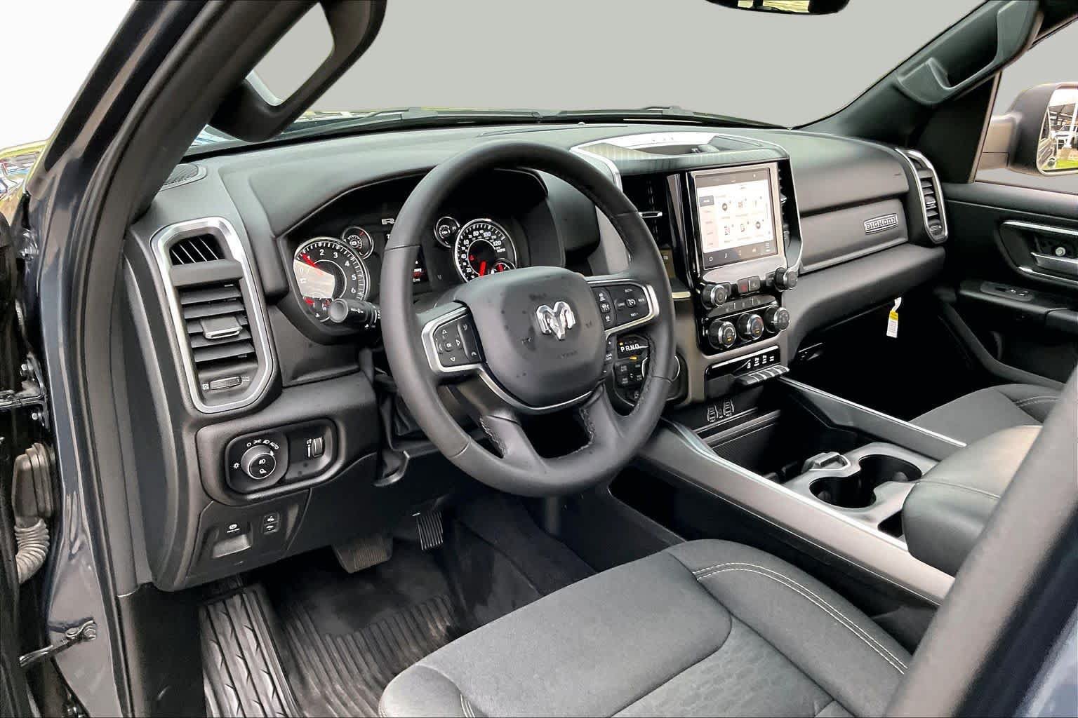 Used 2025 RAM 1500 Big Horn AWD/4WD image 17