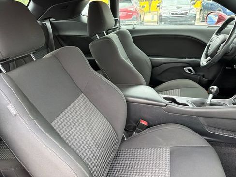 Used 2017 Dodge Challenger R/T RWD image 25