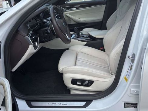 Used 2017 BMW 530i RWD image 2