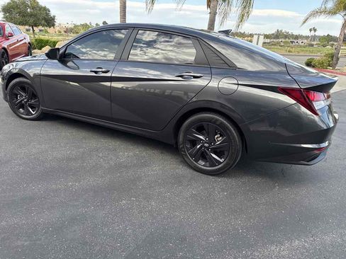 Used 2022 Hyundai Elantra SEL image 14