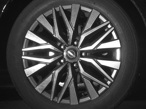 Used 2025 Nissan Altima 2.5 SV FWD image 15