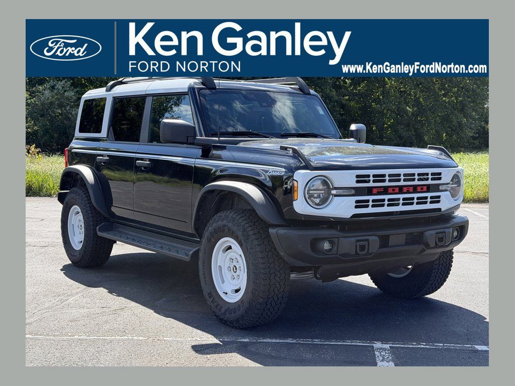 Used 2025 Ford Bronco Heritage Edition AWD/4WD image 1