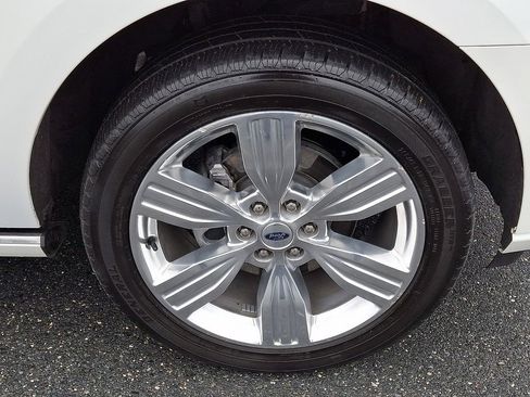 Certified 2023 Ford Expedition Max Platinum image 8