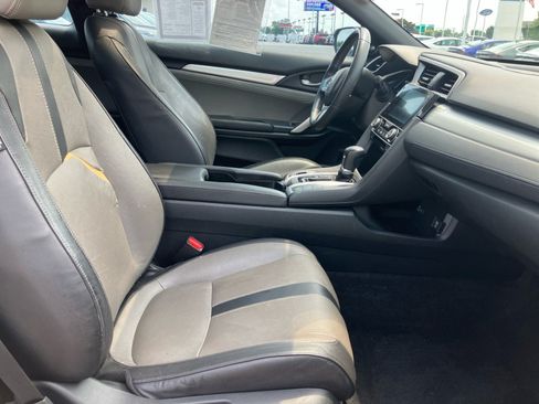 Used 2016 Honda Civic Touring image 32