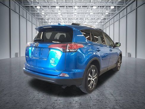 Used 2017 Toyota RAV4 LE w/ All Weather Liner Package AWD/4WD image 23
