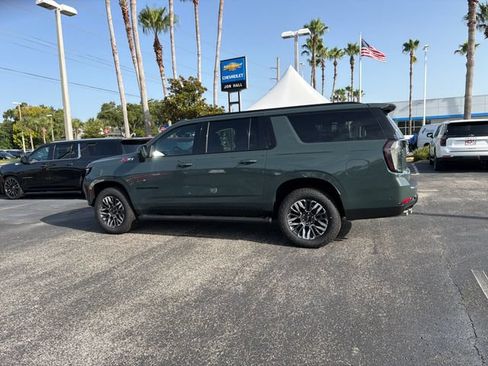 New 2026 Chevrolet Suburban Z71 w/ Comfort Package AWD/4WD image 7
