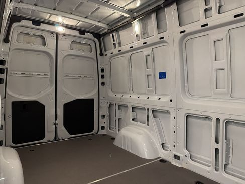 New 2025 Mercedes-Benz Sprinter 2500 image 20