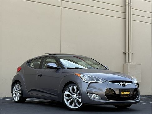 Used 2013 Hyundai Veloster w/ Style Pkg FWD image 22