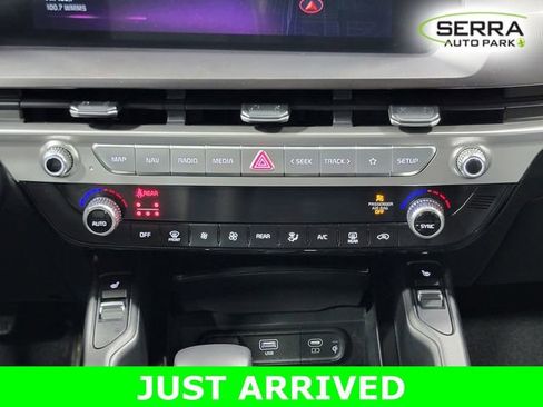 Used 2023 Kia Telluride S w/ S Sunroof Package FWD image 20