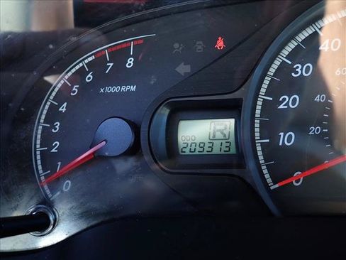 Used 2013 Toyota Sienna LE w/ Towing Pkg AWD/4WD image 21