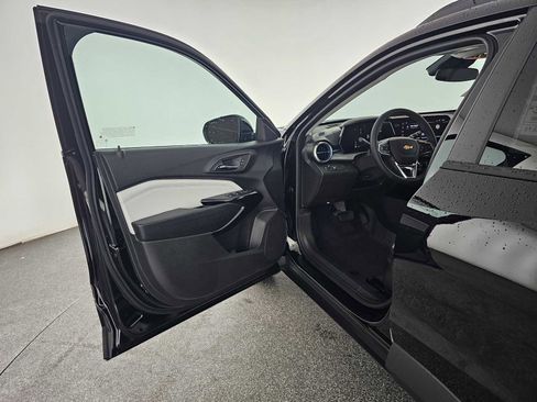 New 2026 Chevrolet Trax LT w/ Driver Confidence Package image 19