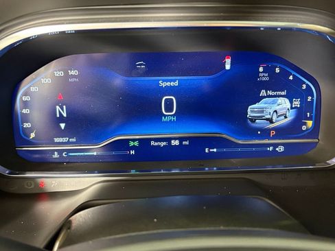 Used 2024 Chevrolet Suburban High Country w/ Premium Package image 29