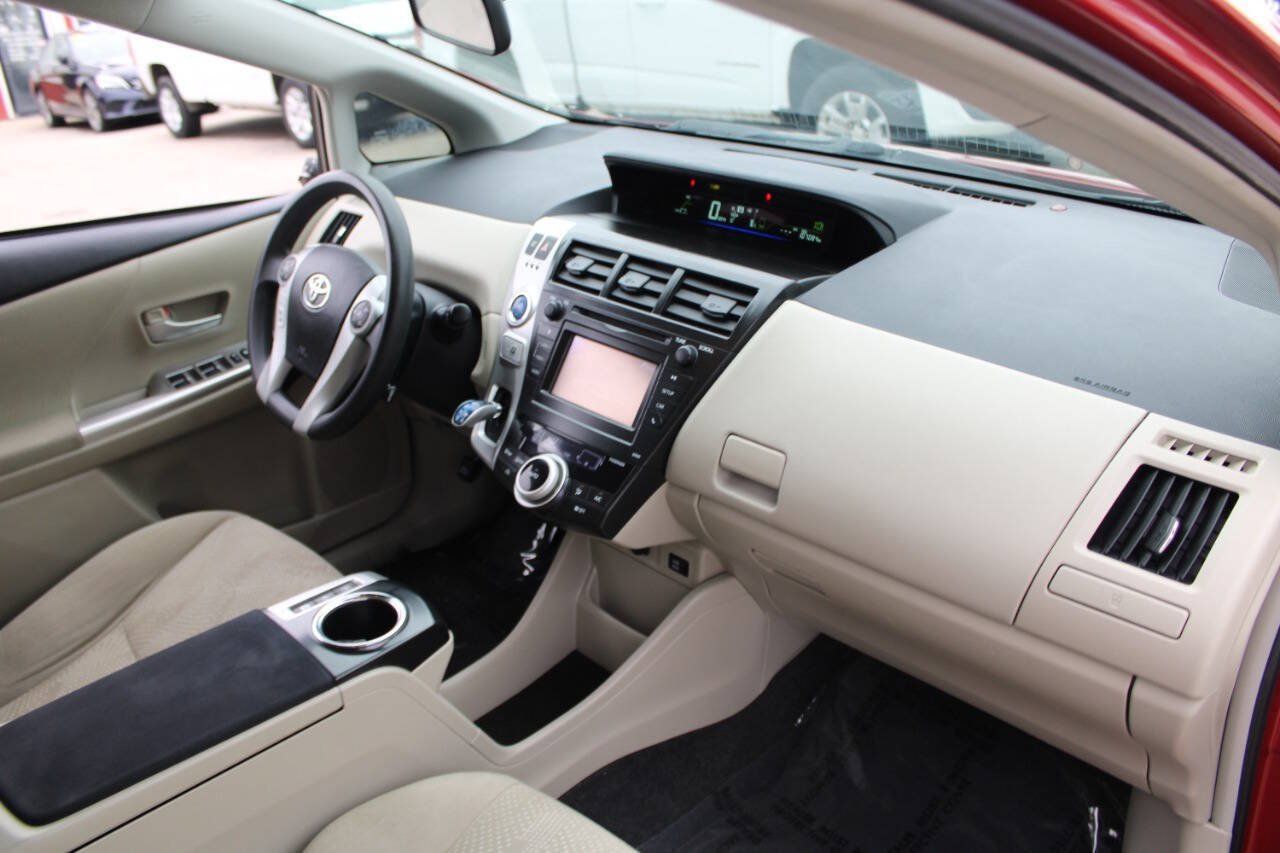 Used 2014 Toyota Prius V Two FWD image 9