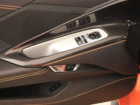 Used 2022 Chevrolet Corvette Stingray Coupe w/ Z51 Performance Package image 19