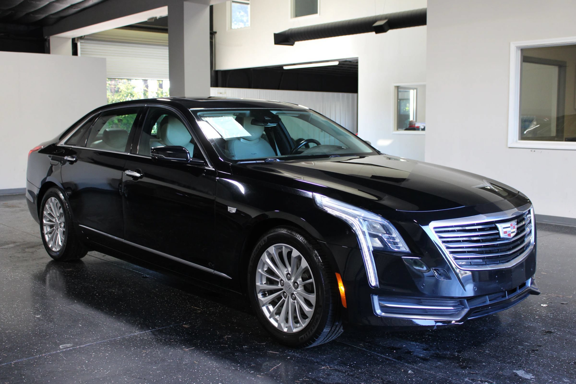 Used 2016 Cadillac CT6 RWD image 1