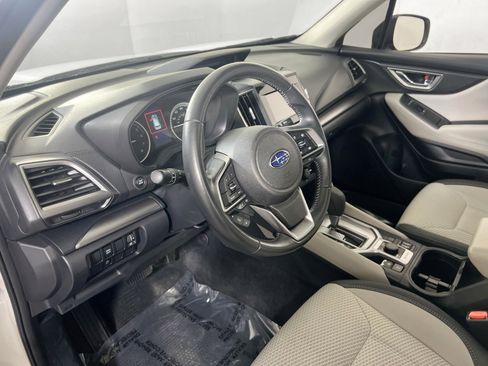 Used 2023 Subaru Forester Premium image 9