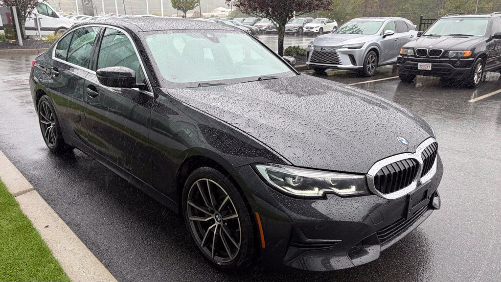 Certified 2021 BMW 330i xDrive Sedan w/ Convenience Package AWD/4WD image 5