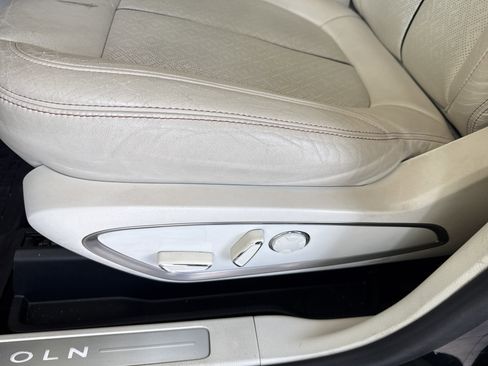 Used 2018 Lincoln MKC Black Label FWD image 24