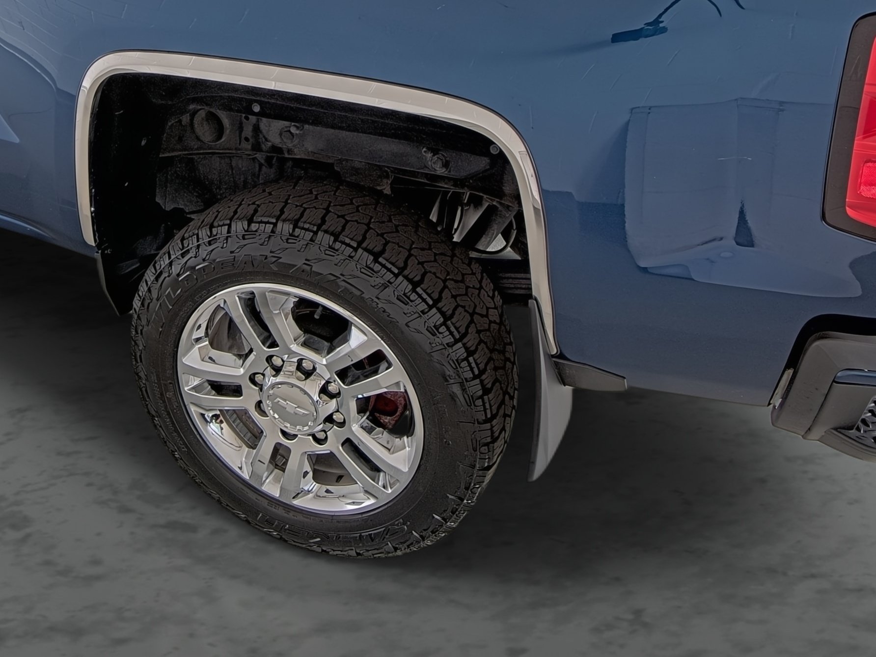 Used 2017 Chevrolet Silverado 2500 High Country w/ Duramax Plus Package AWD/4WD image 9