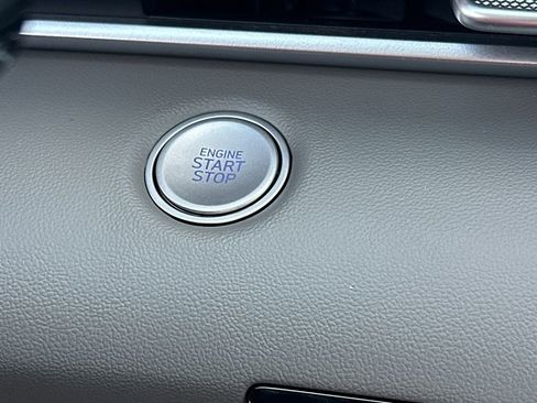 Certified 2025 Hyundai Elantra Sport FWD image 30