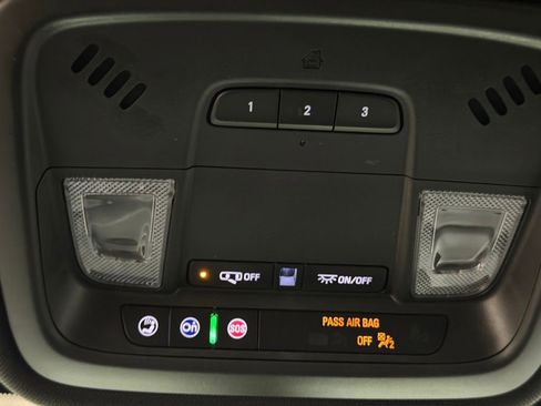 Certified 2022 Chevrolet Traverse LT w/ LPO, Floor Liner Package AWD/4WD image 33