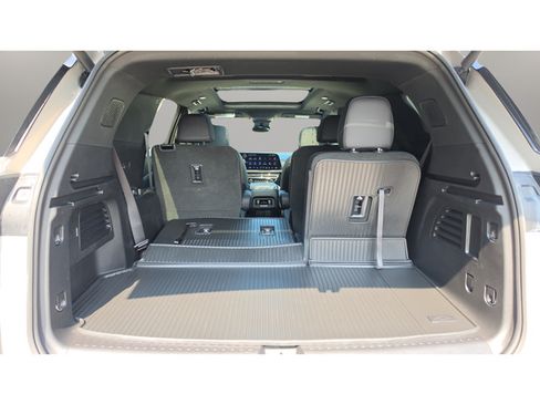 Used 2026 Chevrolet Traverse Z71 w/ Driver Confidence Package AWD/4WD image 54
