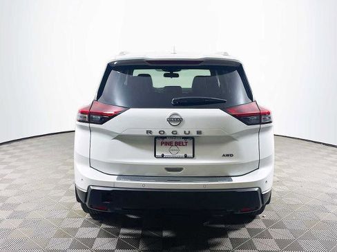 Certified 2026 Nissan Rogue SV w/ SV Premium Package image 5