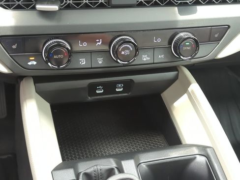 Certified 2024 Honda Accord EX image 27